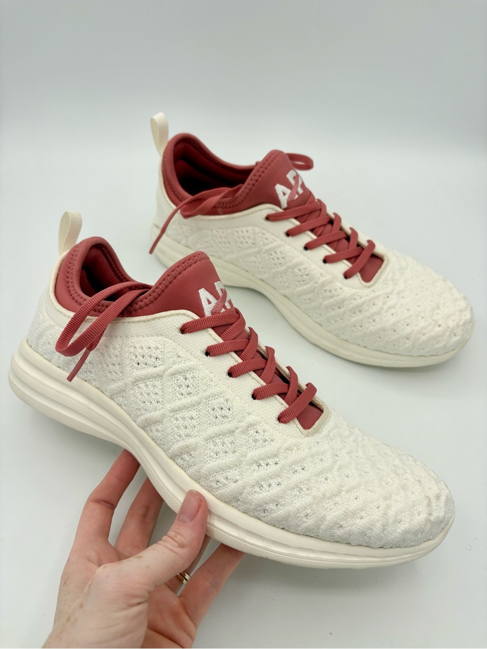 APL Techloom Phantom Sneakers Women’s Size 8.5 Running Lululemon Lightweight